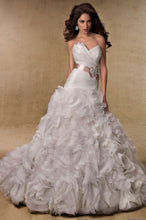 'Jalissa' Ball Gown Wedding Dress