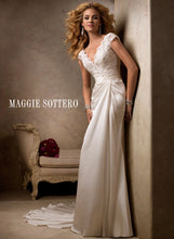 'Fiona' Sheath Wedding Dress