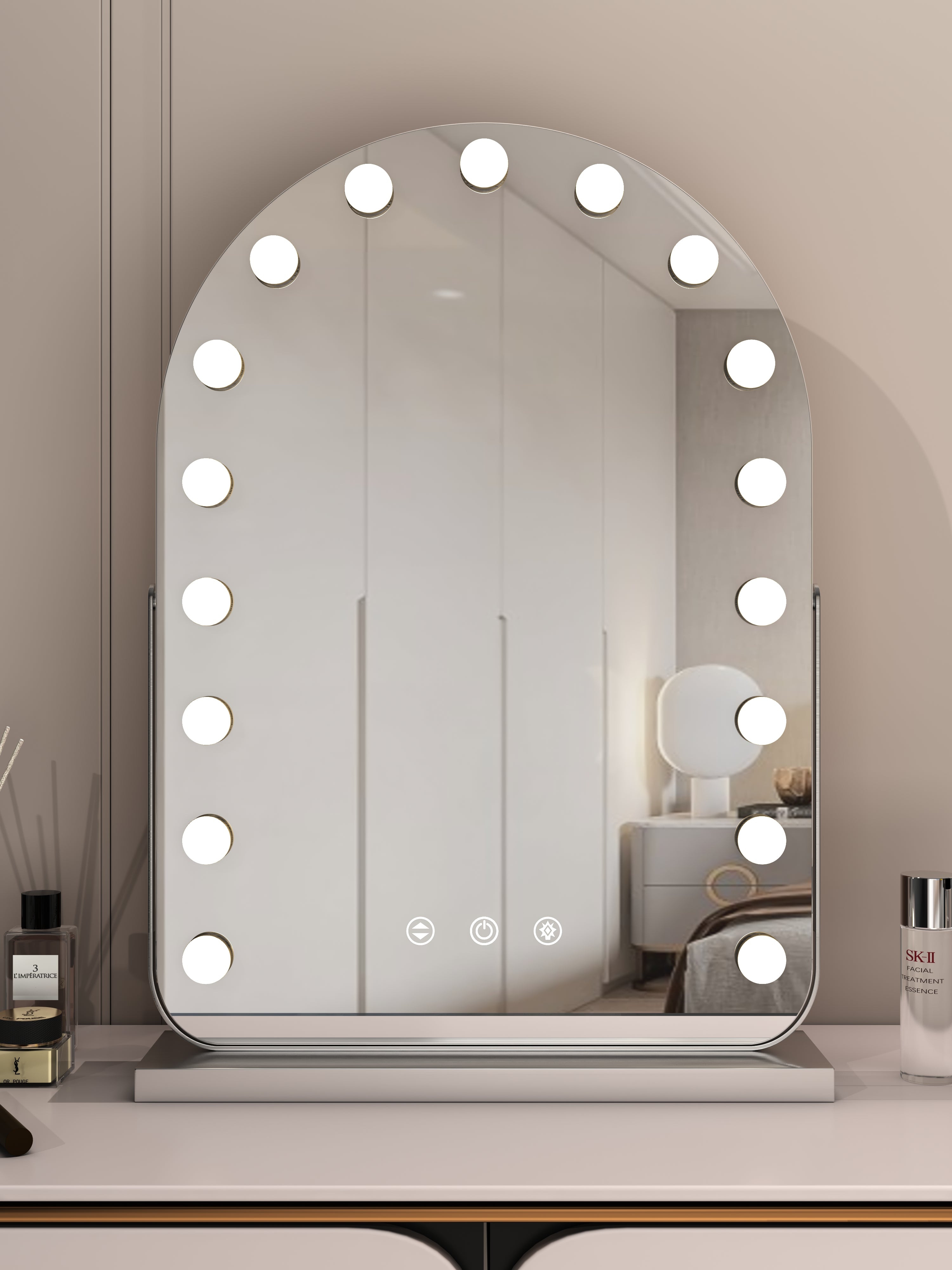 Vanity bulbs store for mirror