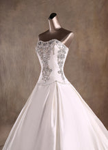 'Imagene' Ball Gown Wedding Dress