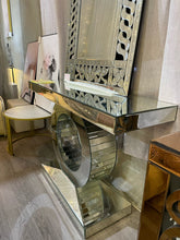 'CIRCLE' Mirrored Console